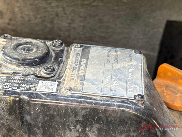 takeuchi-tb230-image-9