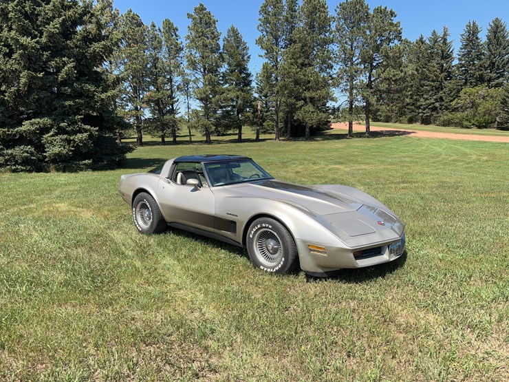 1982-chevrolet-corvette-image-4