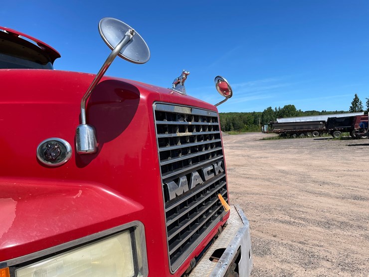 2007-mack-cl700-image-51