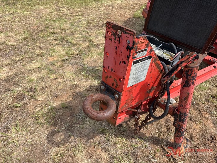 crafco-e-z-pour-200-gallon-tack-trailer-image-7