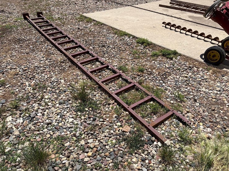 steel-grain-bin-ladder-image-5