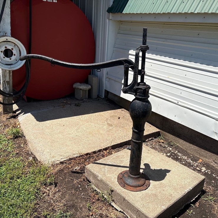 Decorative Well Pump