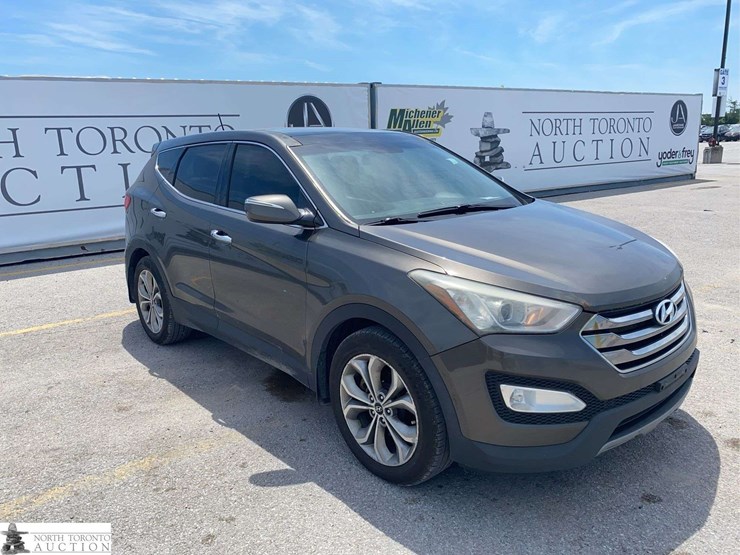 2013-hyundai-santa-fe-image-3
