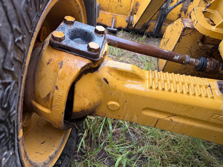 2006-caterpillar-420d-image-15