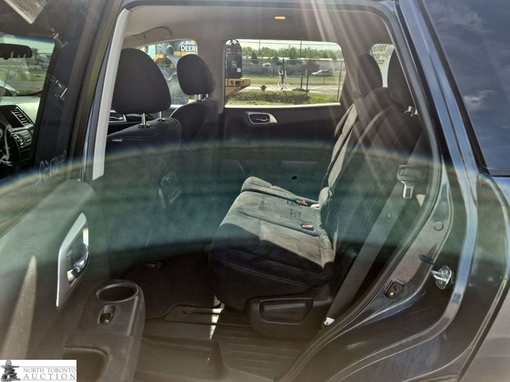 2014-nissan-pathfinder-image-15