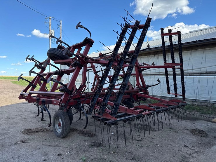 case-ih-4600-image-2