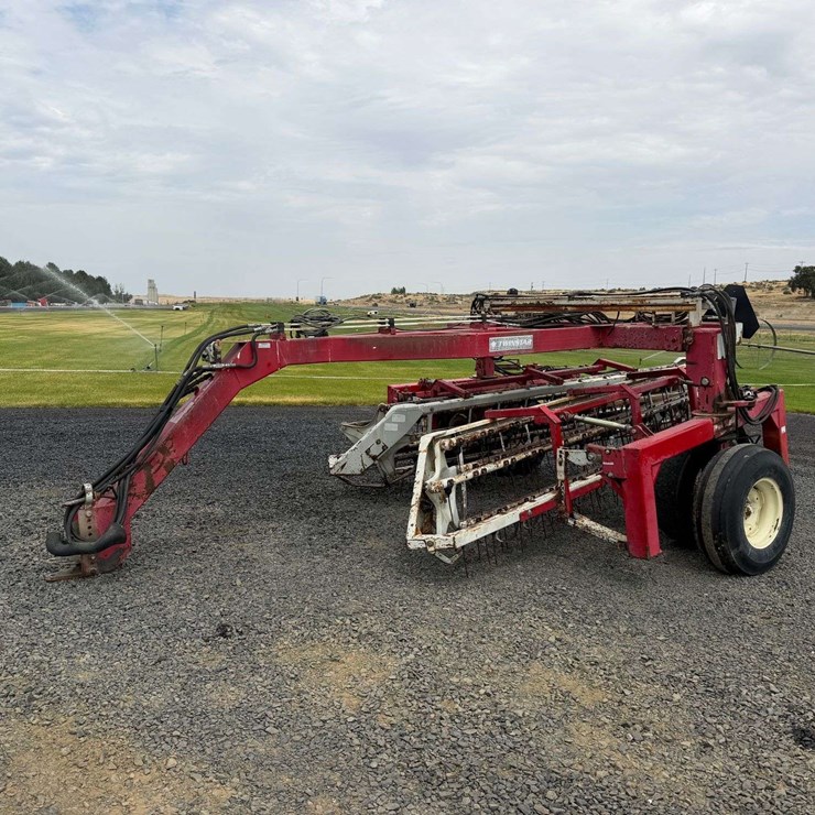 Twinstar Hay Rake..