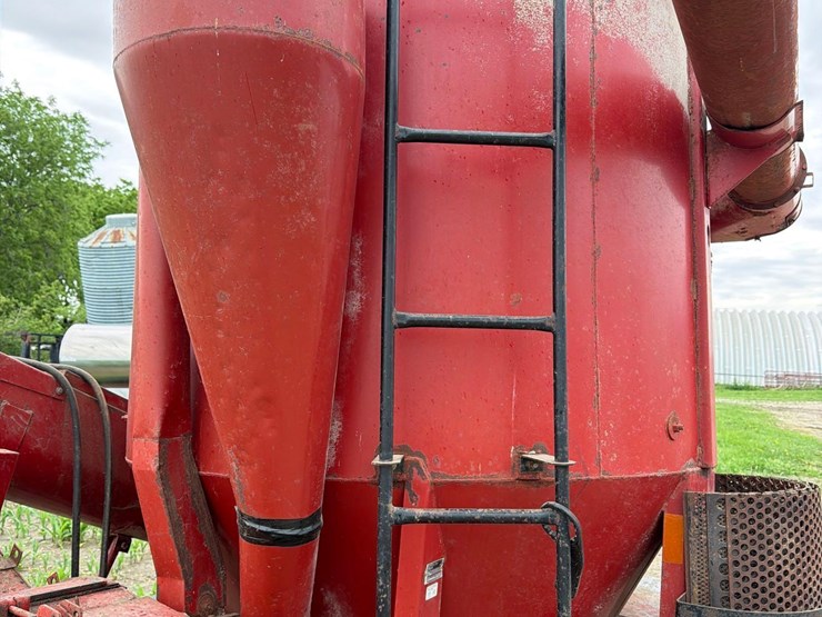 case-ih-1250-image-24