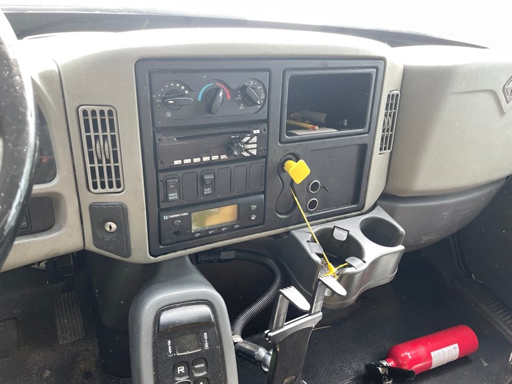 2017-international-durastar-4400-image-45