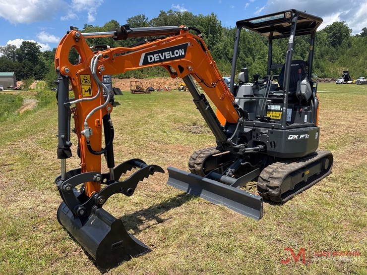 unused-2024-develon-dx-27z-mini-excavator-image-3