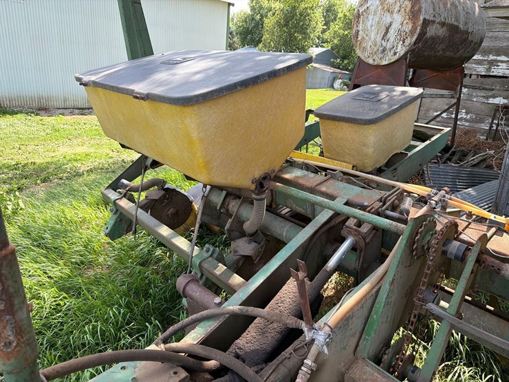 john-deere-7000-image-16
