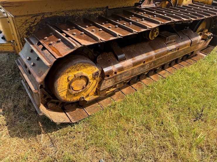 2005-caterpillar-d5g-image-17