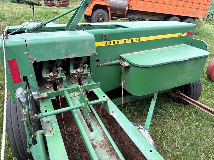 john-deere-327-image-15