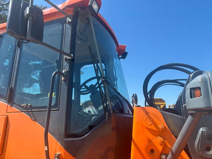 2013-doosan-dl250tc-image-28