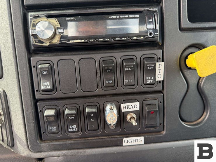 2006-international-durastar-4300-image-53