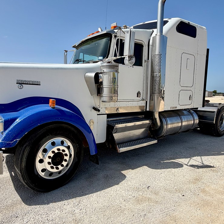 2000 KENWORTH W900L