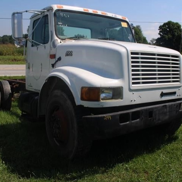 1999 INTERNATIONAL 4700