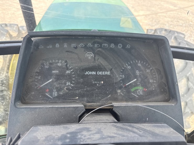 1993-john-deere-6400-image-34