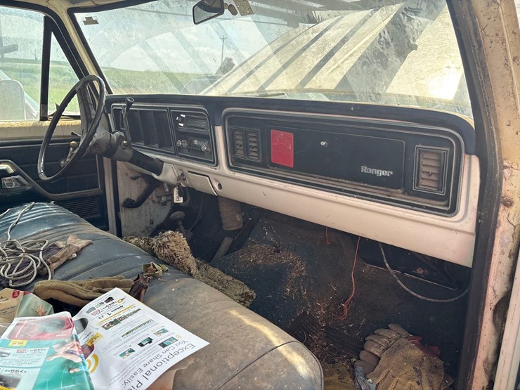 1976-ford-f250-image-30