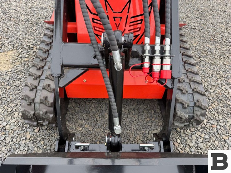 2026-sdlanch-ssl580-mini-skid-steer-image-8