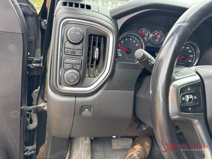 2020-chevrolet-silverado-1500-image-29