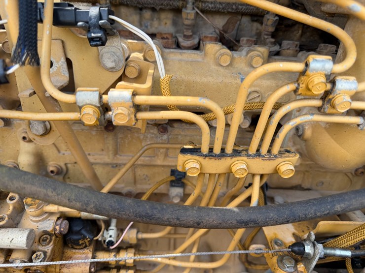 2005-caterpillar-d5g-image-56
