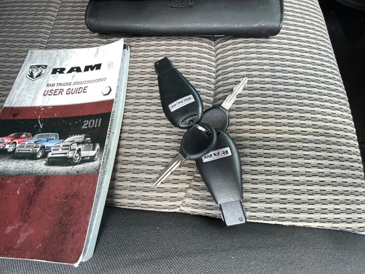 2011-dodge-1500-image-58