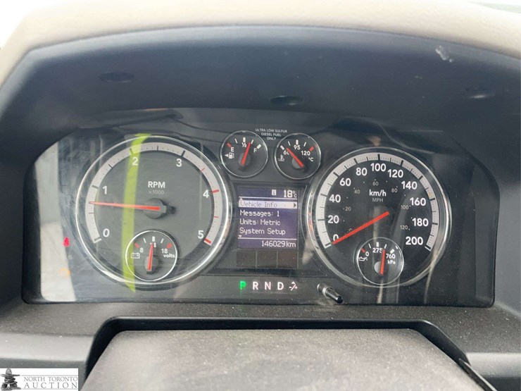 2012-dodge-2500-image-12