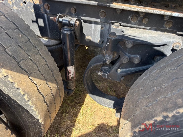 2013-kenworth-t660-image-13