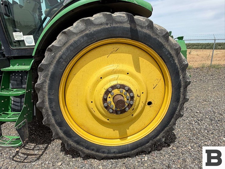 2014-john-deere-8345r-image-18