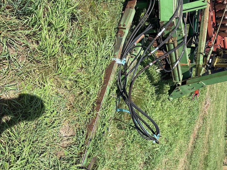 john-deere-230-image-18