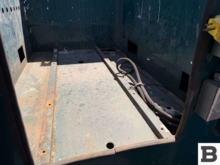 2003-international-durastar-4200-image-37