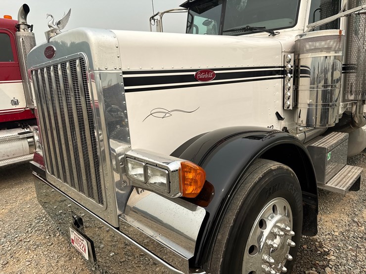 2007-peterbilt-379-image-9