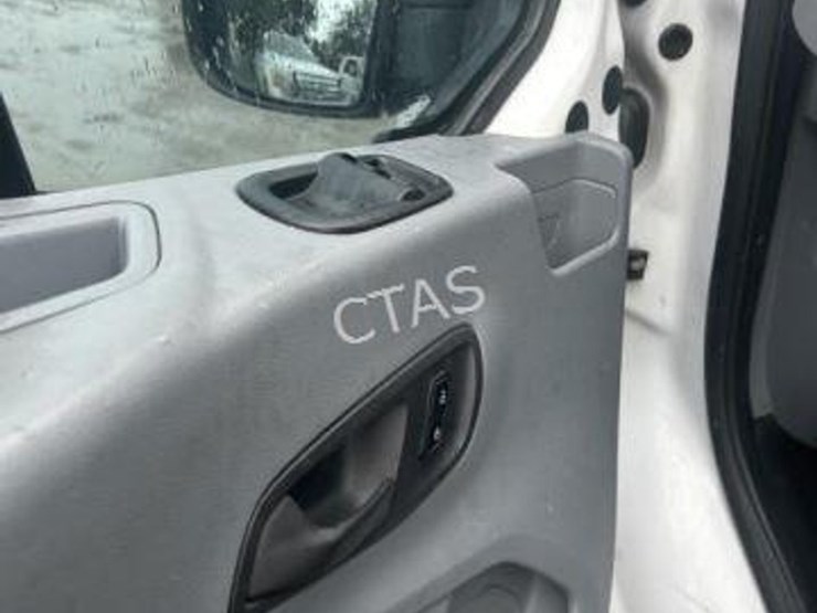 2017-ford-transit-image-8