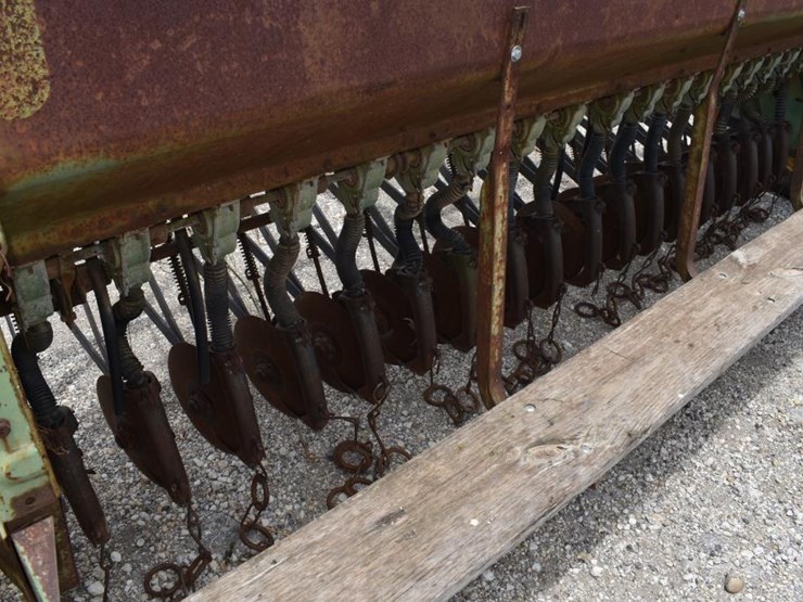 john-deere-8200-image-9