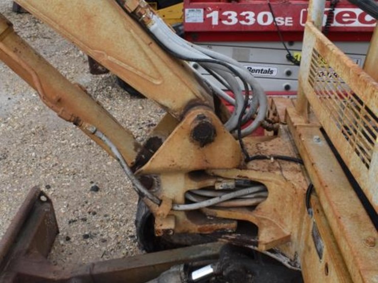 takeuchi-tb025-image-13