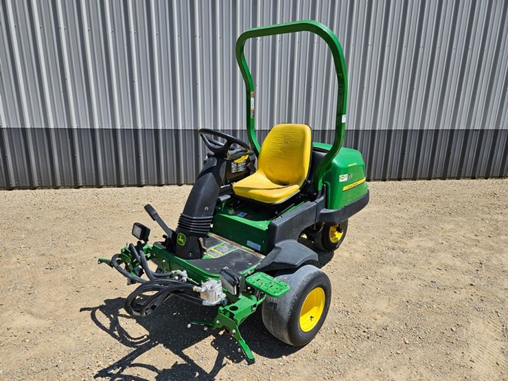 john-deere-2500b-image-1