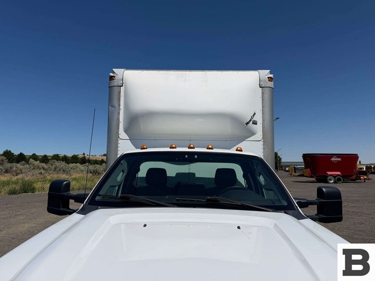 2013-ford-f550-image-11