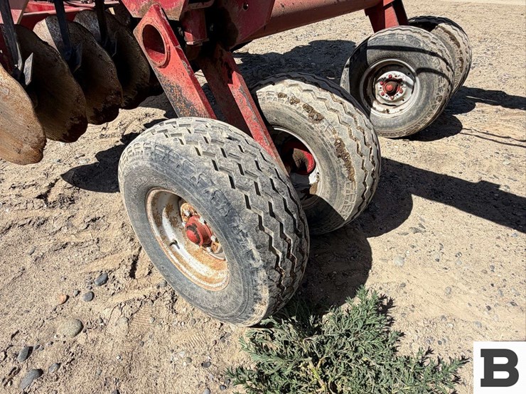 case-ih-770-image-29