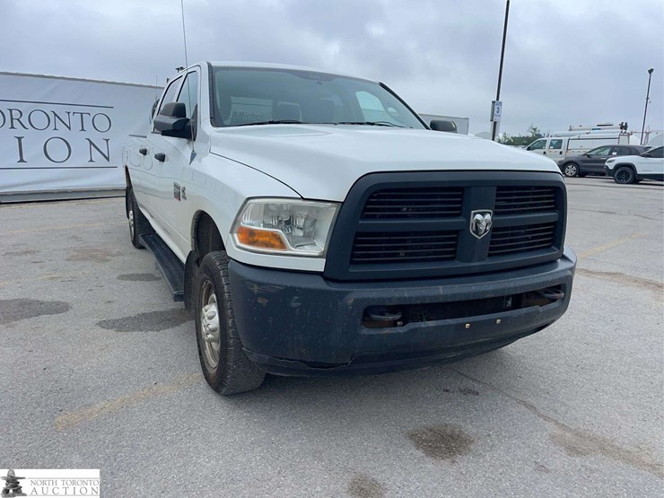 2012-dodge-2500-image-3