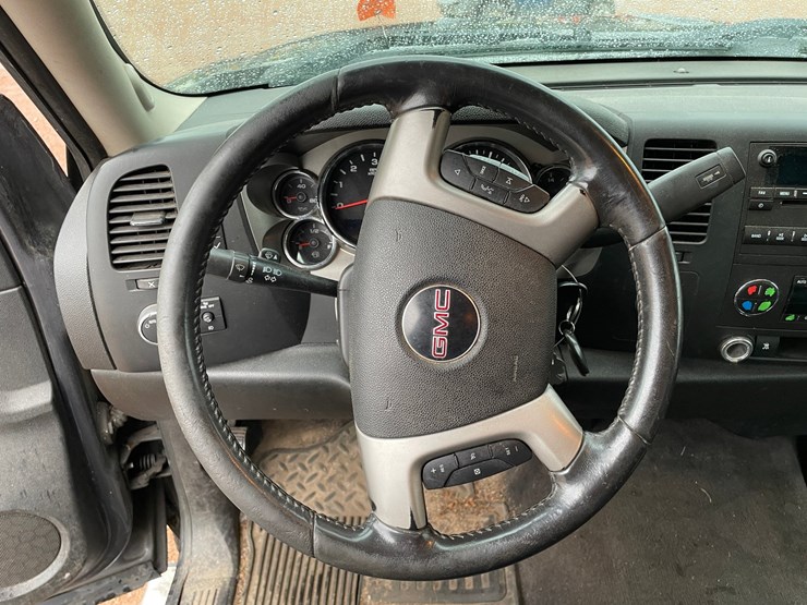 2010-gmc-1500-image-11
