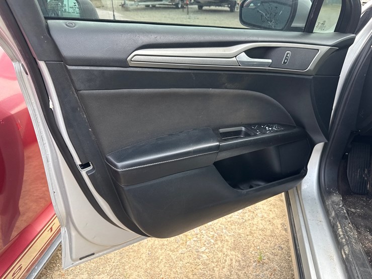 #48153-•-2017-ford-fusion-se-sedan-3fa6p0hd4hr287339-inv#-48153-image-19