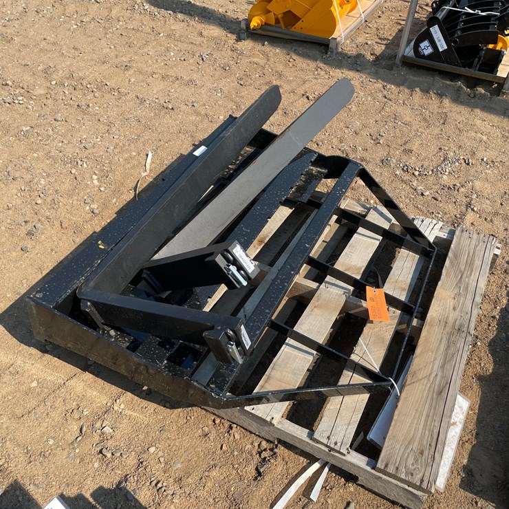 #18368 • Unused 2026 Mower King Skid Steer Forks (Princeton, MN)
