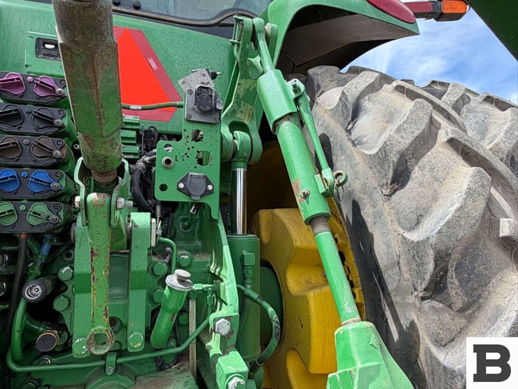 2014-john-deere-8345r-image-26