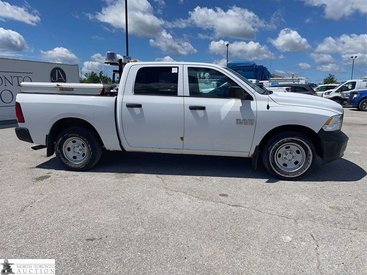 2014-dodge-1500-image-4