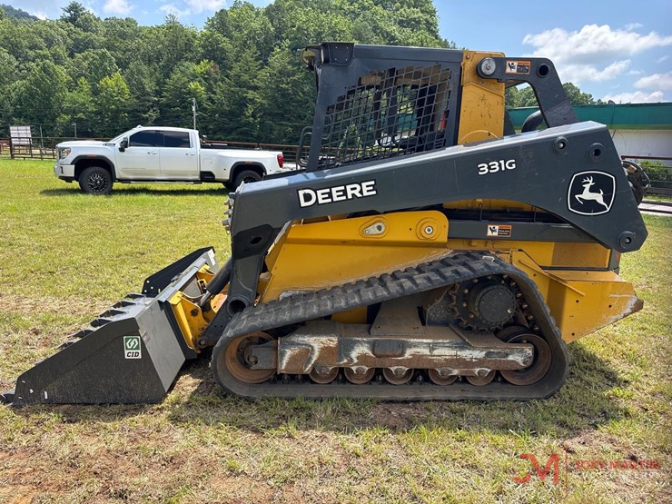 2024-deere-331g-image-5