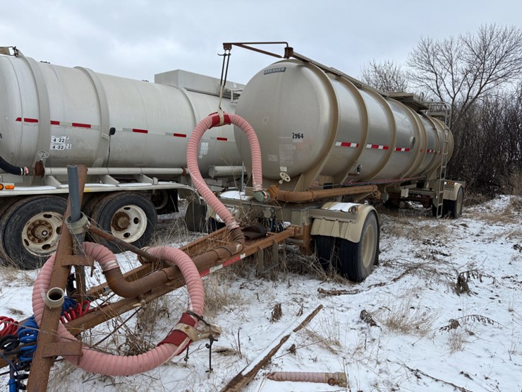 2011-brenner-tank-pup-trailer-image-1
