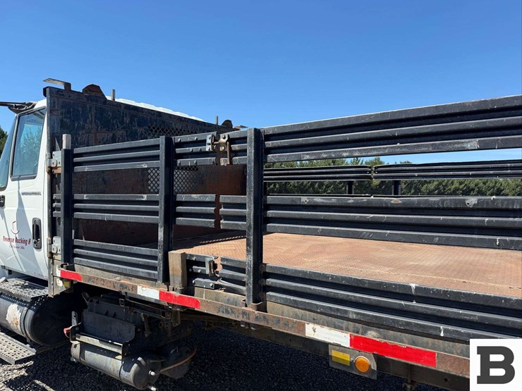 2006-international-durastar-4300-image-21