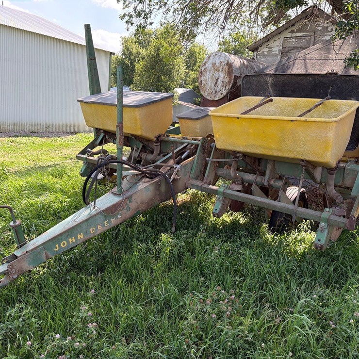 JOHN DEERE 7000