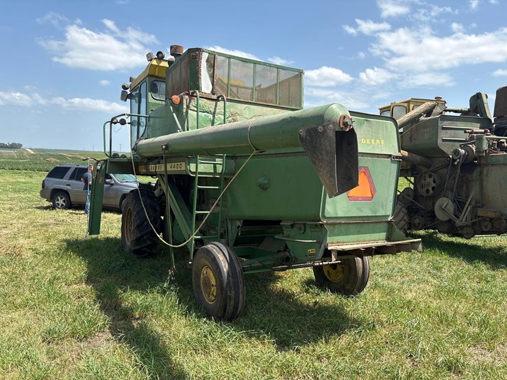 john-deere-4400-image-3